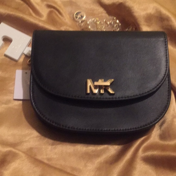 MICHAEL KORS MK BLACK TURNLOCK FANNY PACK - Picture 2 of 4